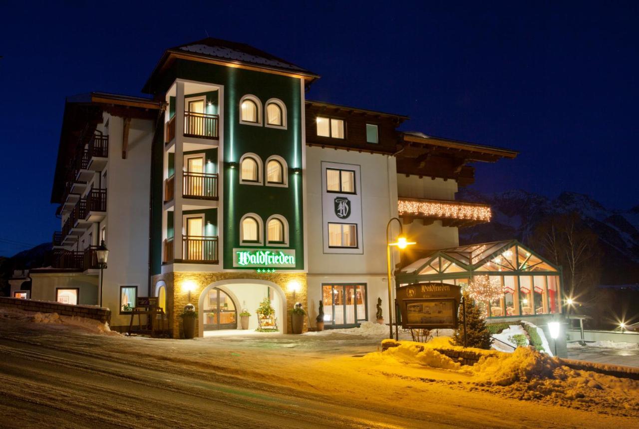 Hotel Waldfrieden 4*