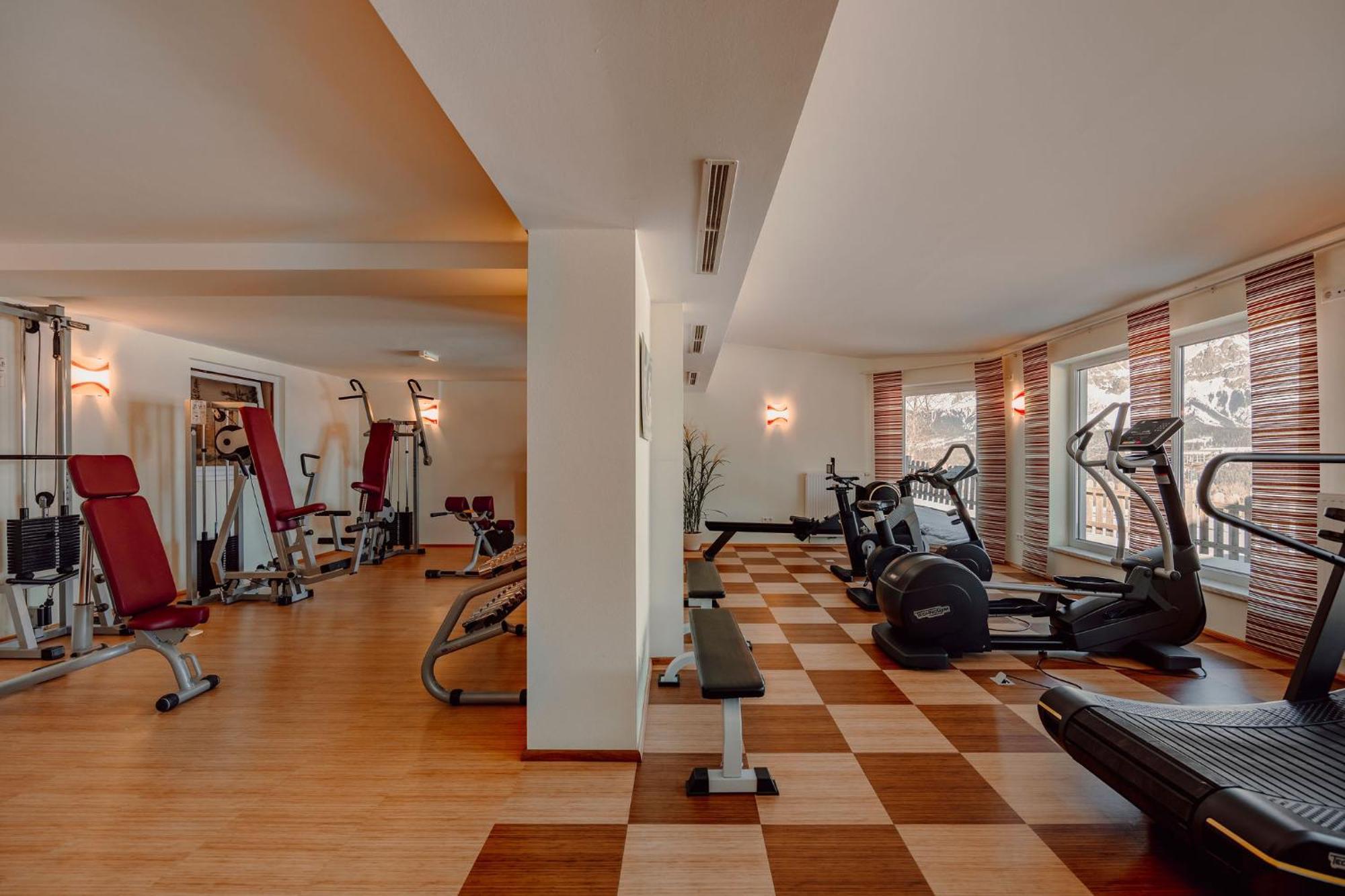 Waldfrieden Hotel 4*
