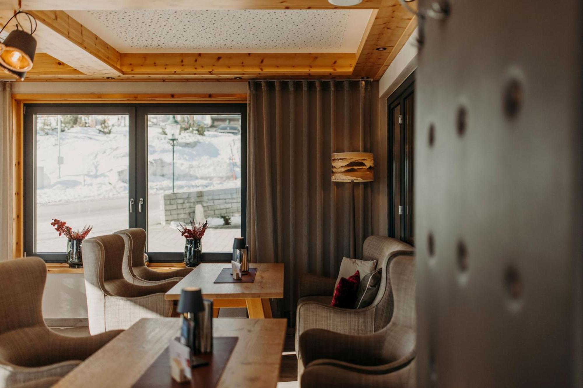 Hotel Waldfrieden 4*